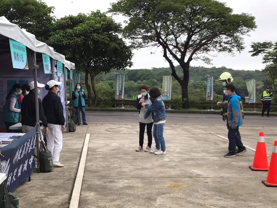 醫護站關懷受傷民眾