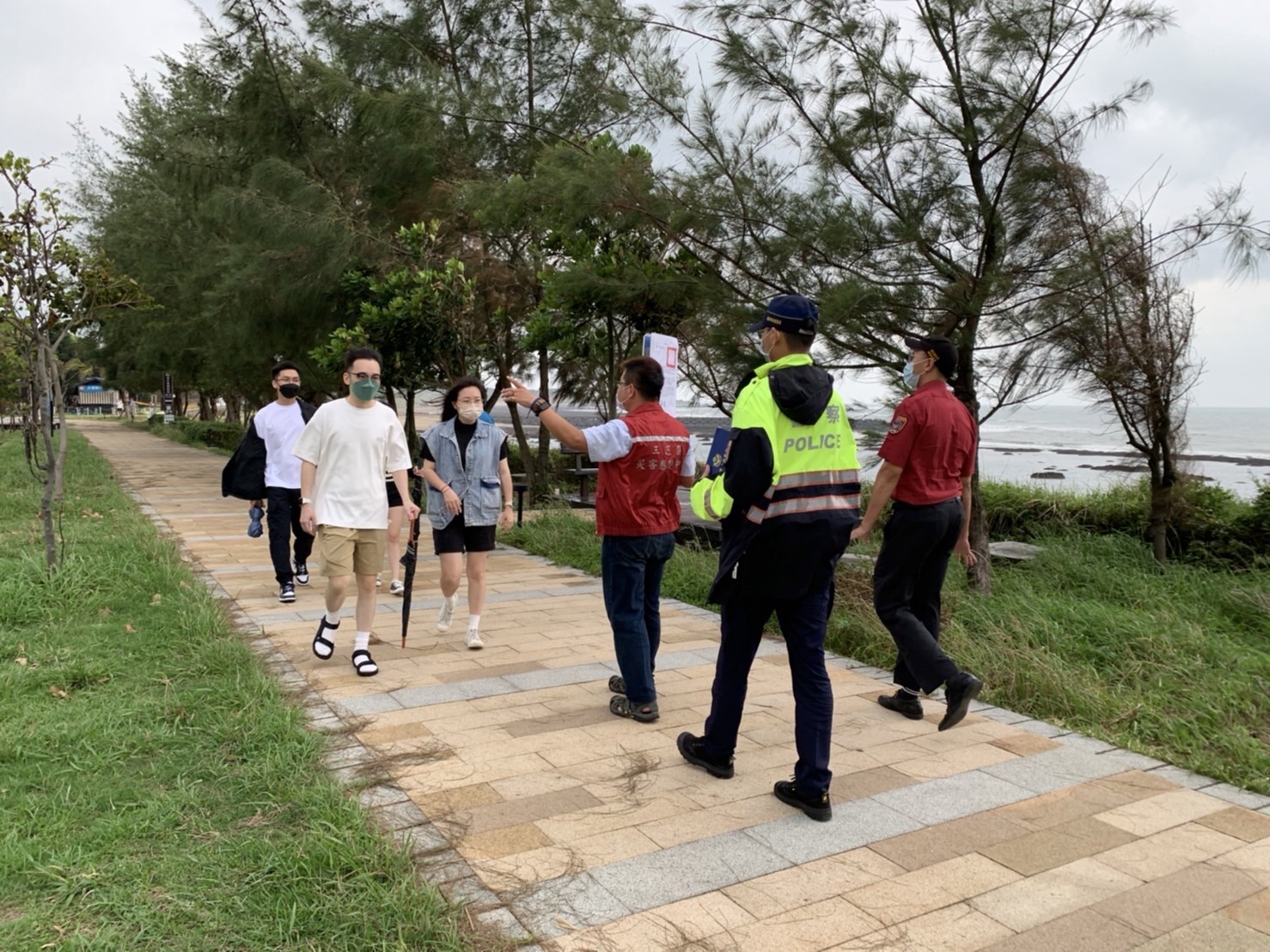 民政課長及警消同仁颱風期間水域安全宣導