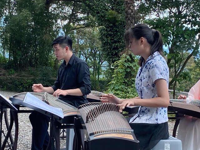 古箏社同學表演