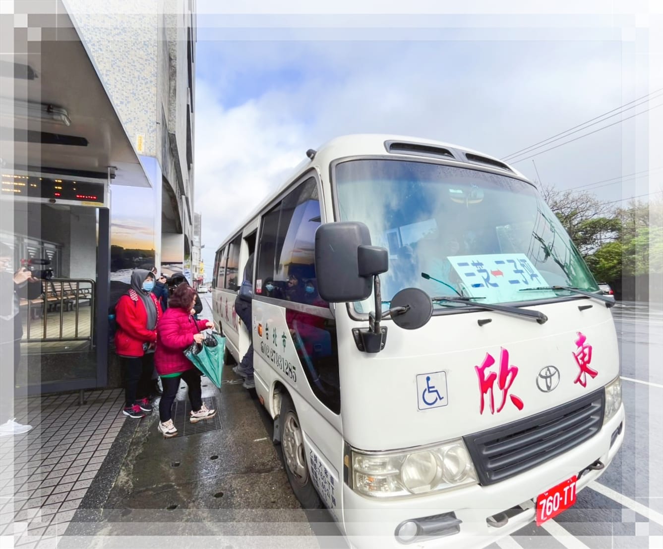 巴拉卡線社區巴士首日試營運民眾搭車情形