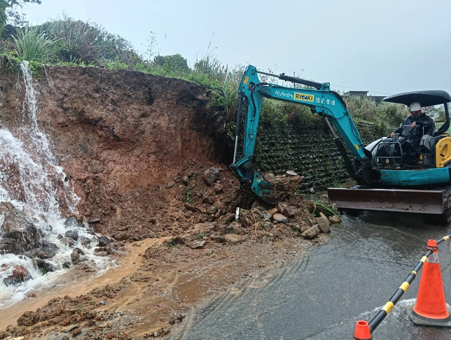 北18邊坡落石處置