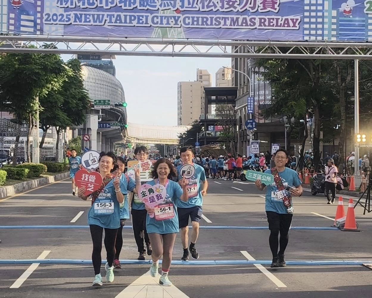 大家齊心協力展現團隊默契與士氣共同完成耐力與意志的挑戰