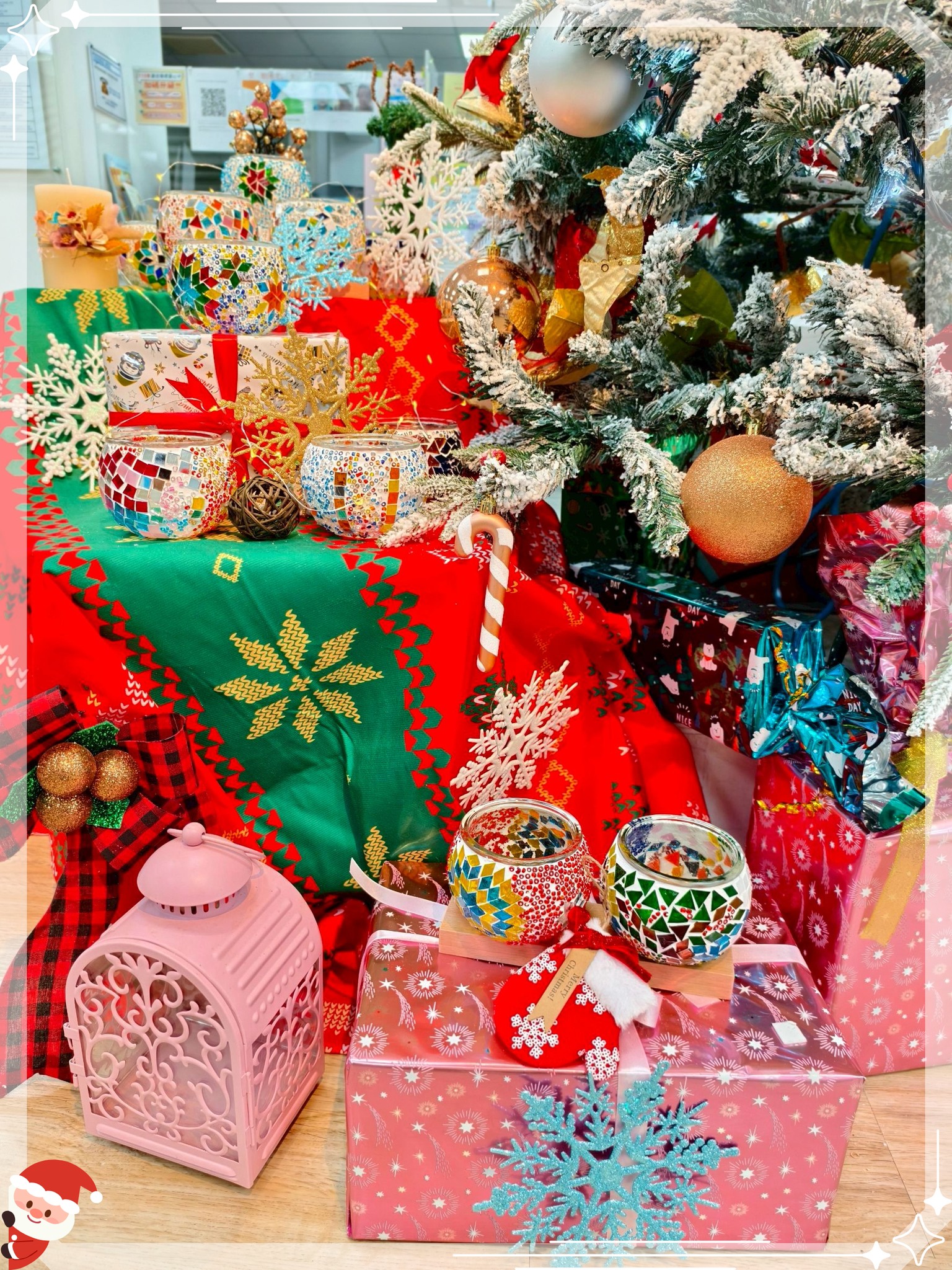 同仁們精心設計製作的馬賽克燭台