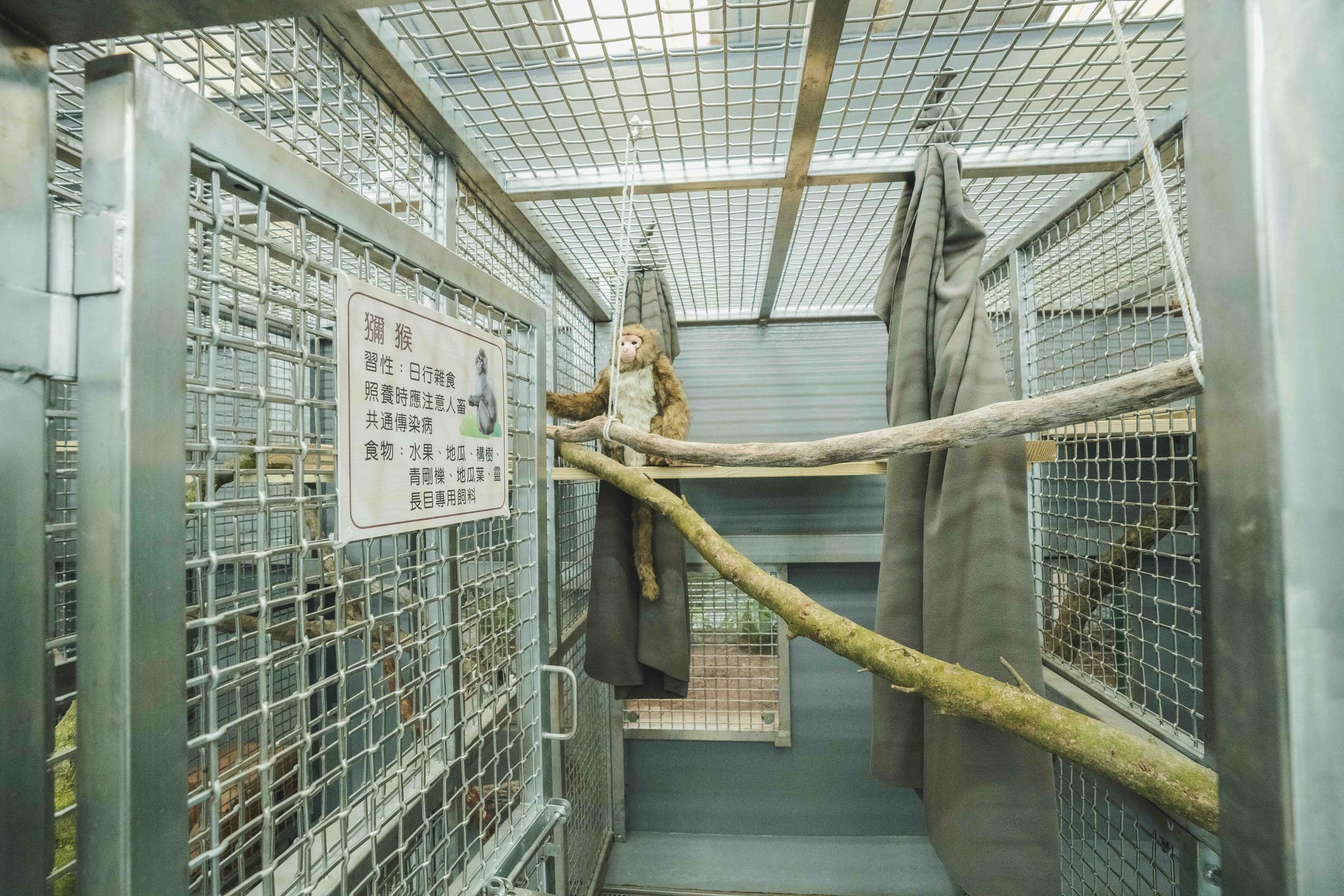 滑輪加拉軌籠舍靈活調整空間